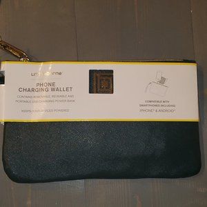 Green Phone Charging Wallet